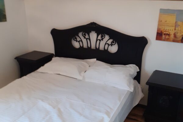 cazare camera urlati