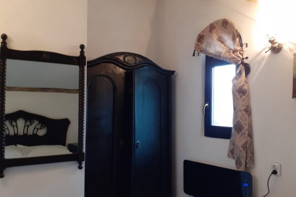 cazare camera vin urlati