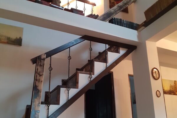 cazare mansarda urlati