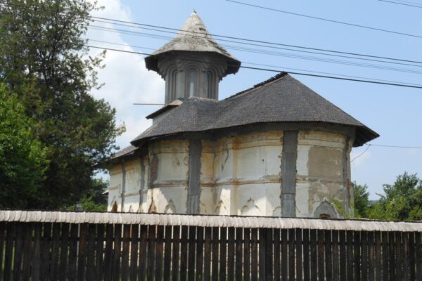 Biserica Galbenă „Sf. Nicolae și Sf. Dumitru”